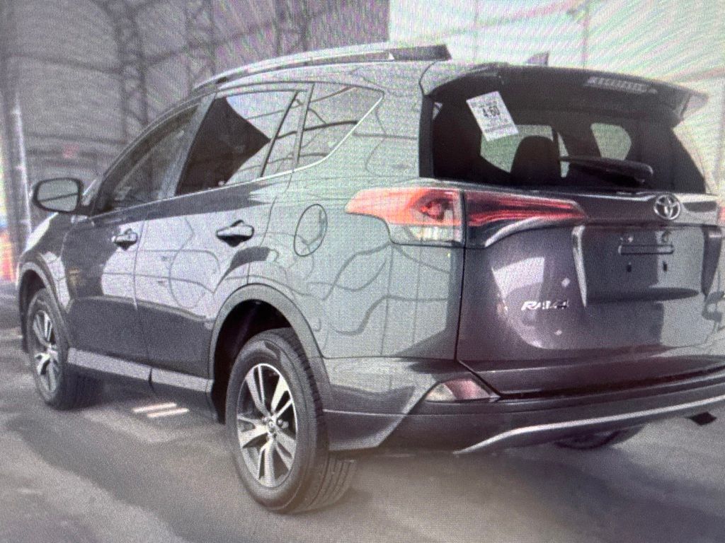 2018 Toyota RAV4 XLE - 2