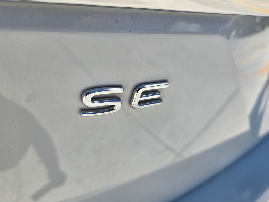 2024 Volkswagen Atlas - $25,700