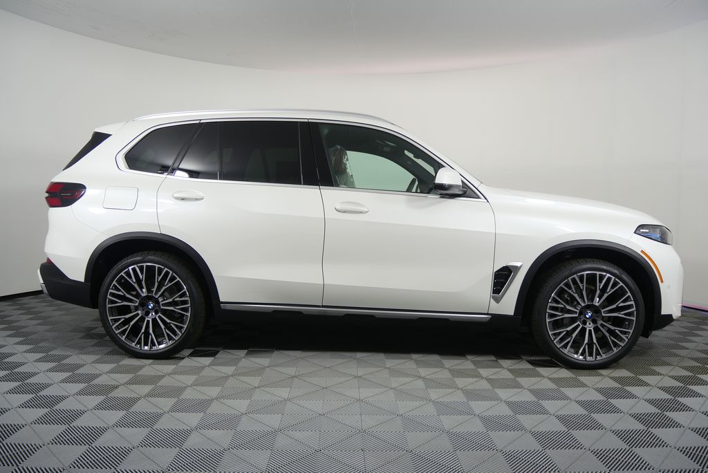 Thumbnail: 2026 BMW X5 - 2