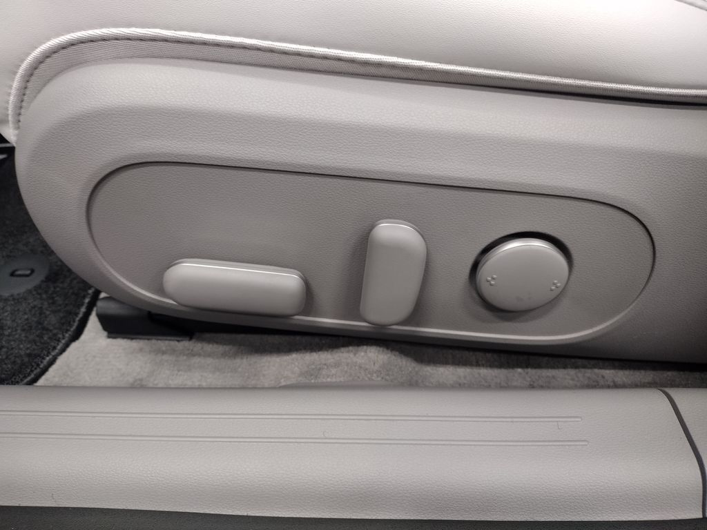 2025 Hyundai IONIQ 6 Limited