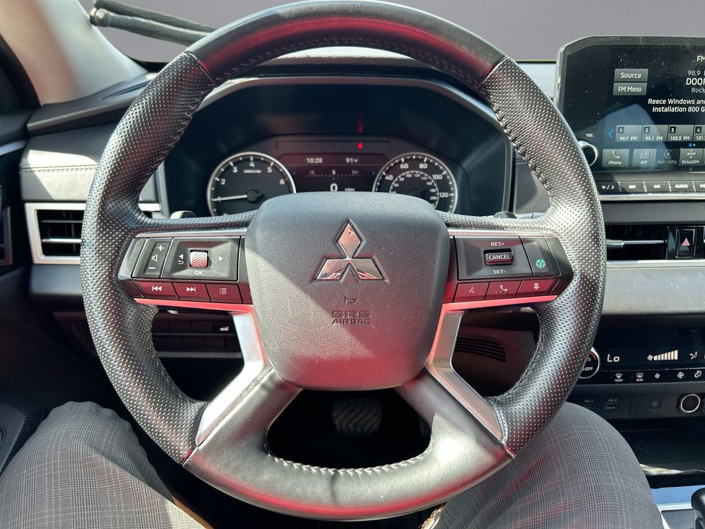 Thumbnail: 2024 Mitsubishi Outlander - 15