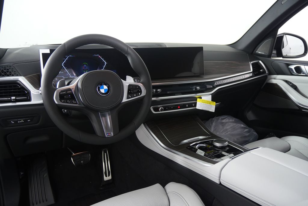 Thumbnail: 2026 BMW X5 - 18