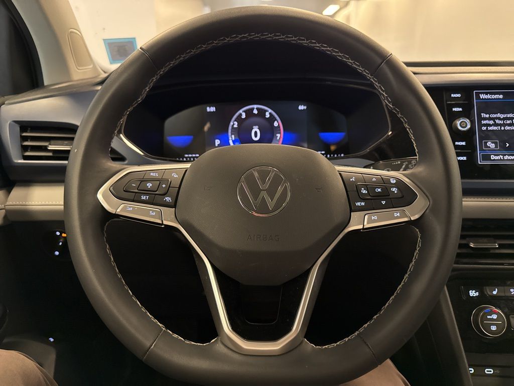 2024 Volkswagen Taos SE photo 19