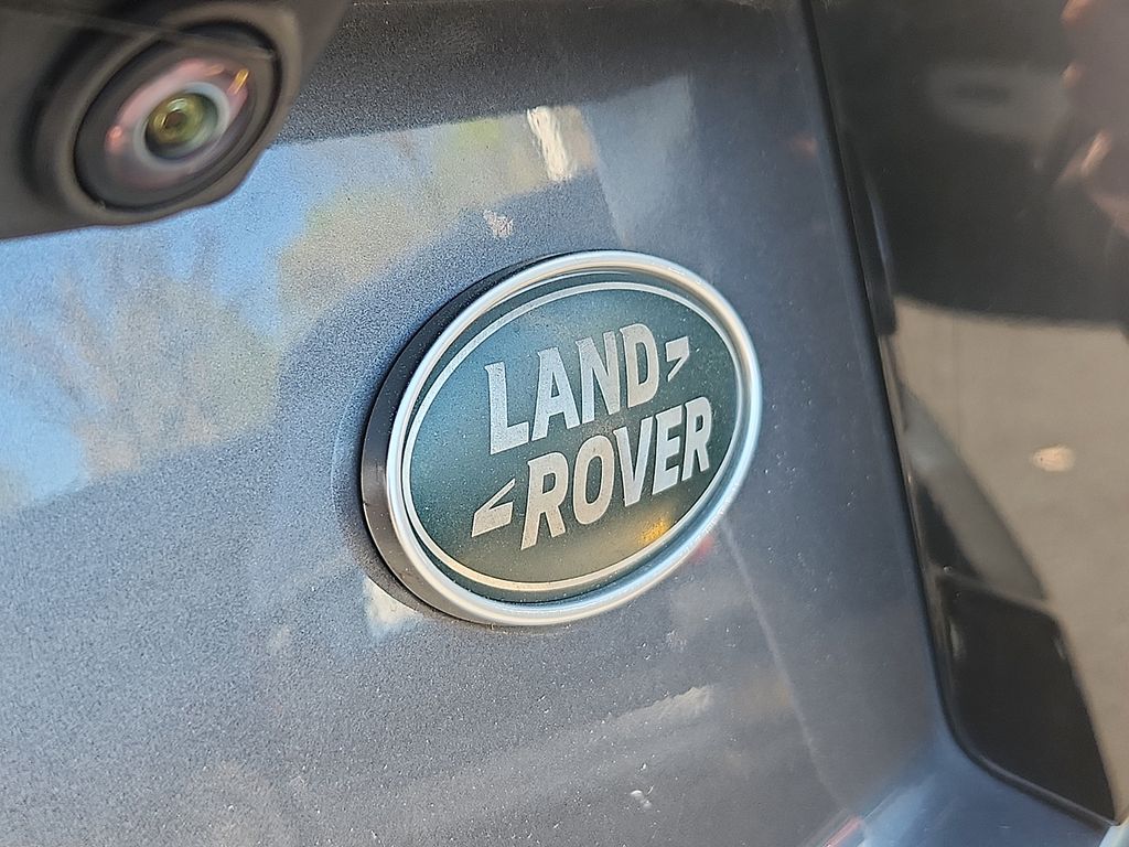 Thumbnail: 2019 Land Rover Discovery Sport - 31