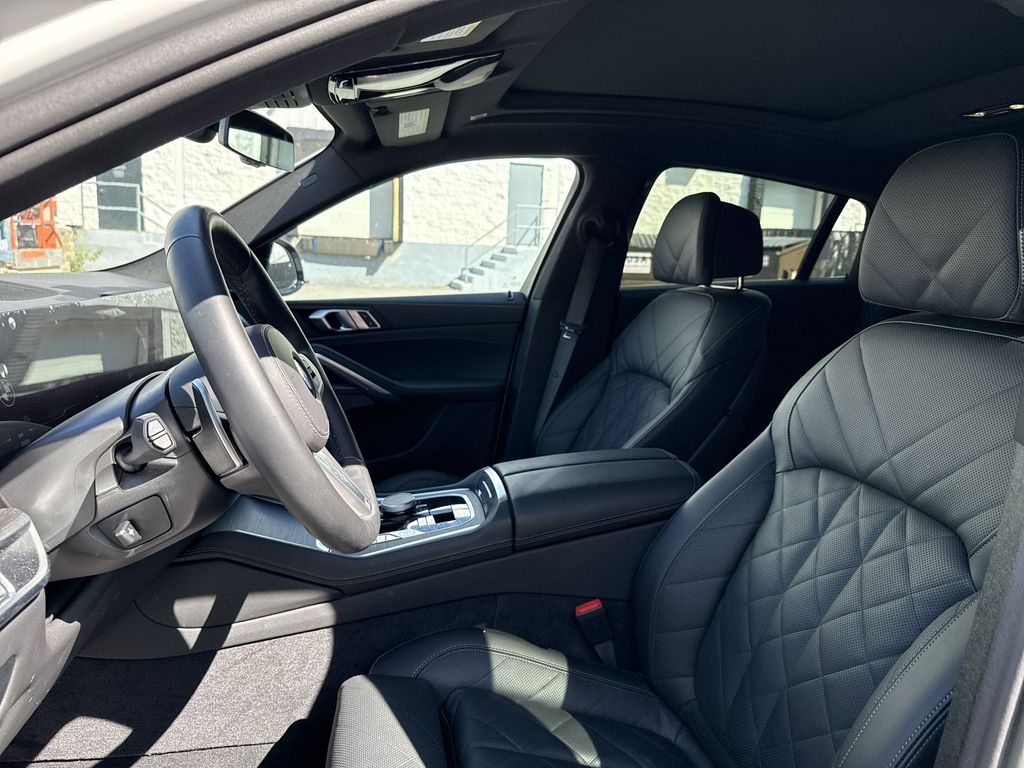 Thumbnail: 2026 BMW X6 - 10