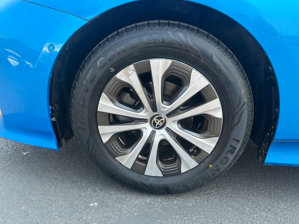 2022 Toyota Prius LE AWD-e