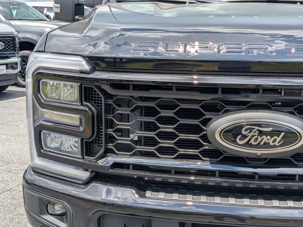 2025 Ford F-350 Super Duty Lariat
