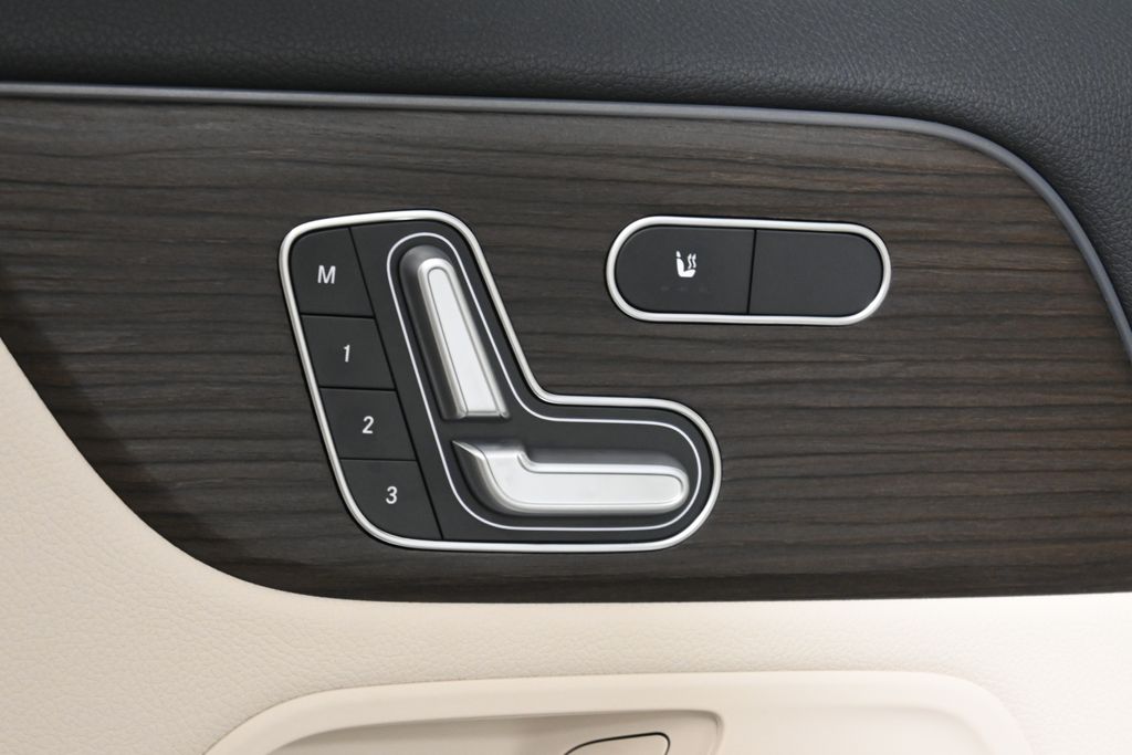 Thumbnail: 2026 Mercedes-Benz GLA - 30