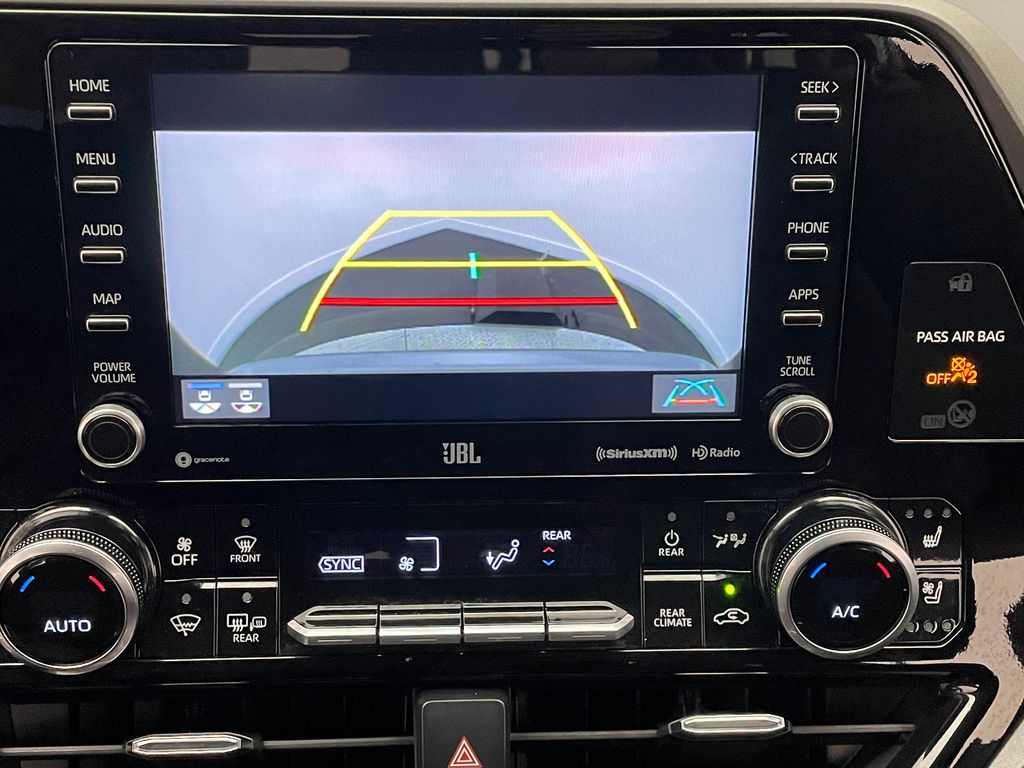 2021 Toyota Highlander Limited 26