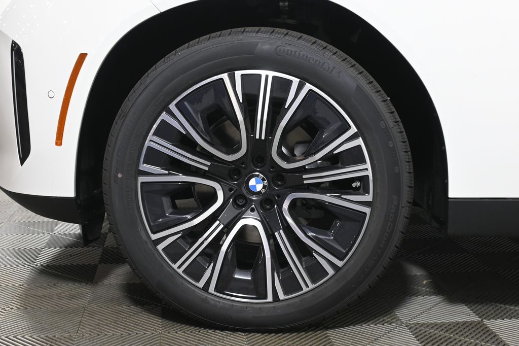 Thumbnail: 2026 BMW X3 - 12