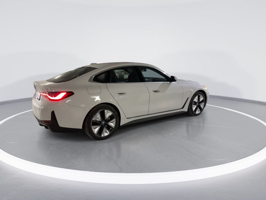 2025 BMW i4 xDrive40 8