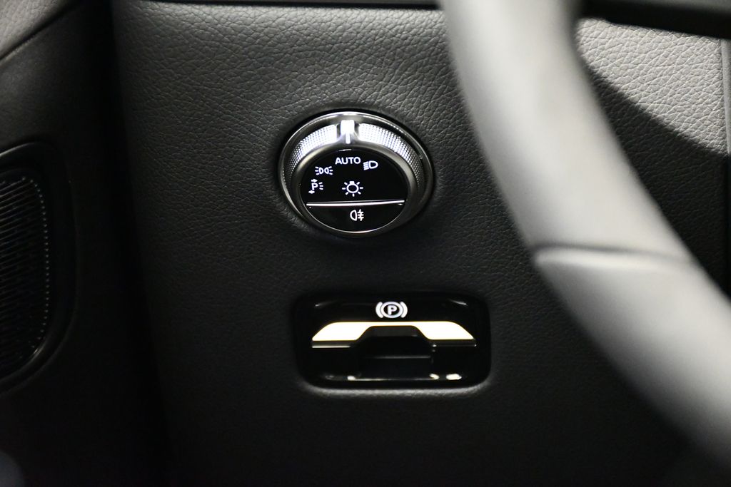 2025 Mercedes-Benz GLC 350 21