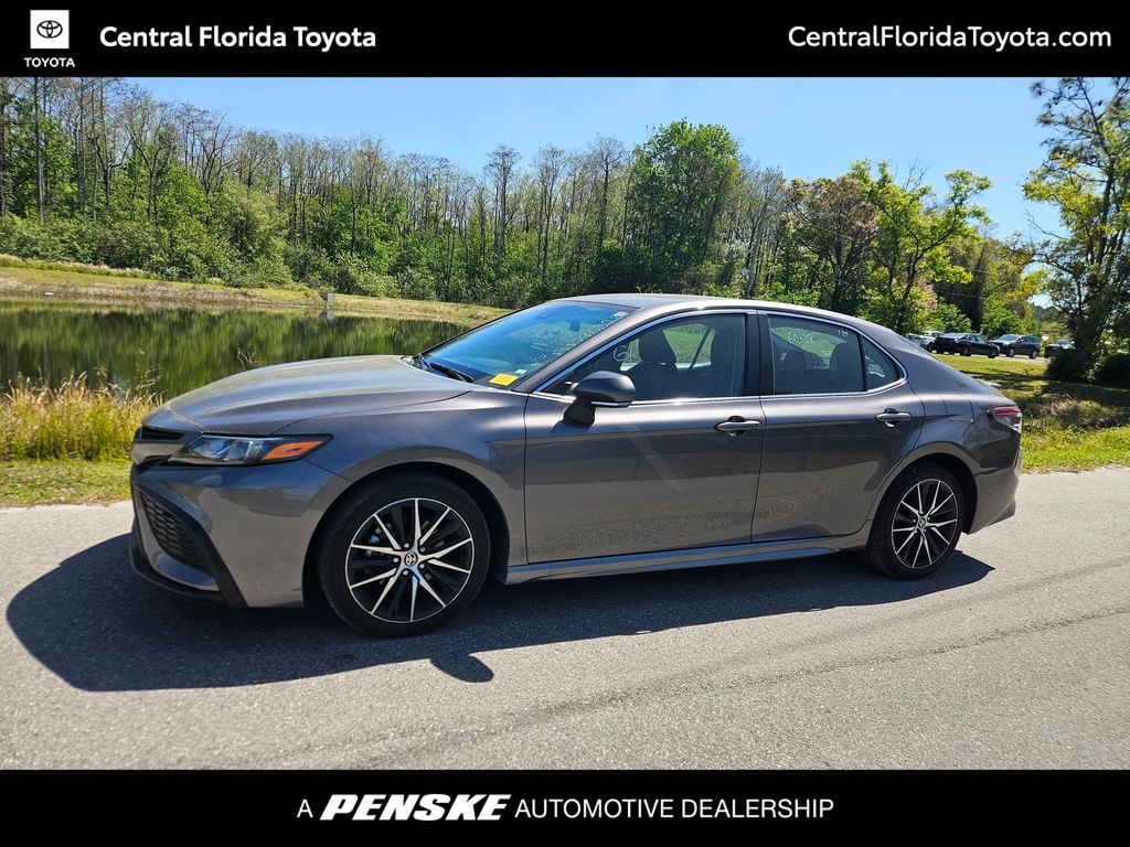 2023 Toyota Camry SE -
                Orlando, FL