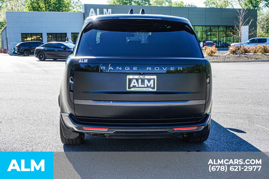 Used 2024 Black Land Rover SE image 11