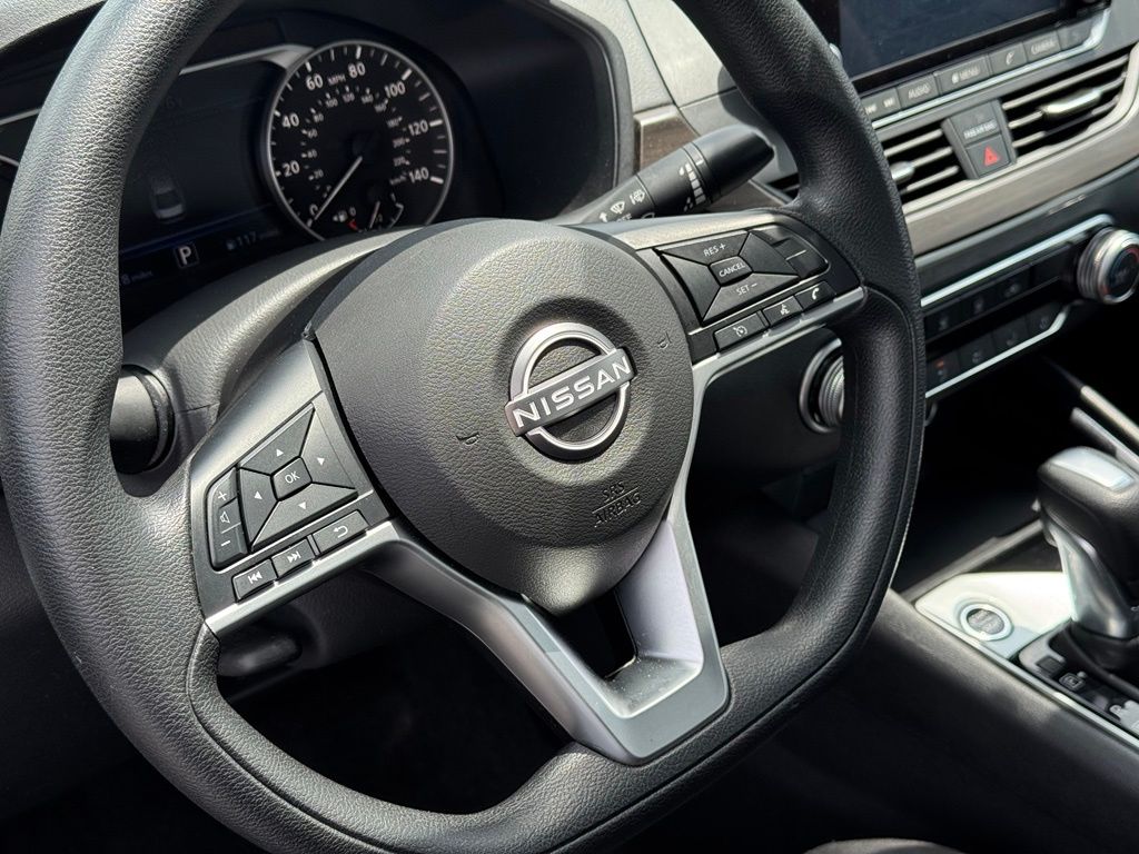 2024 Nissan Altima 2.5 SV Super Black - Jim Hudson Acura - Image 15