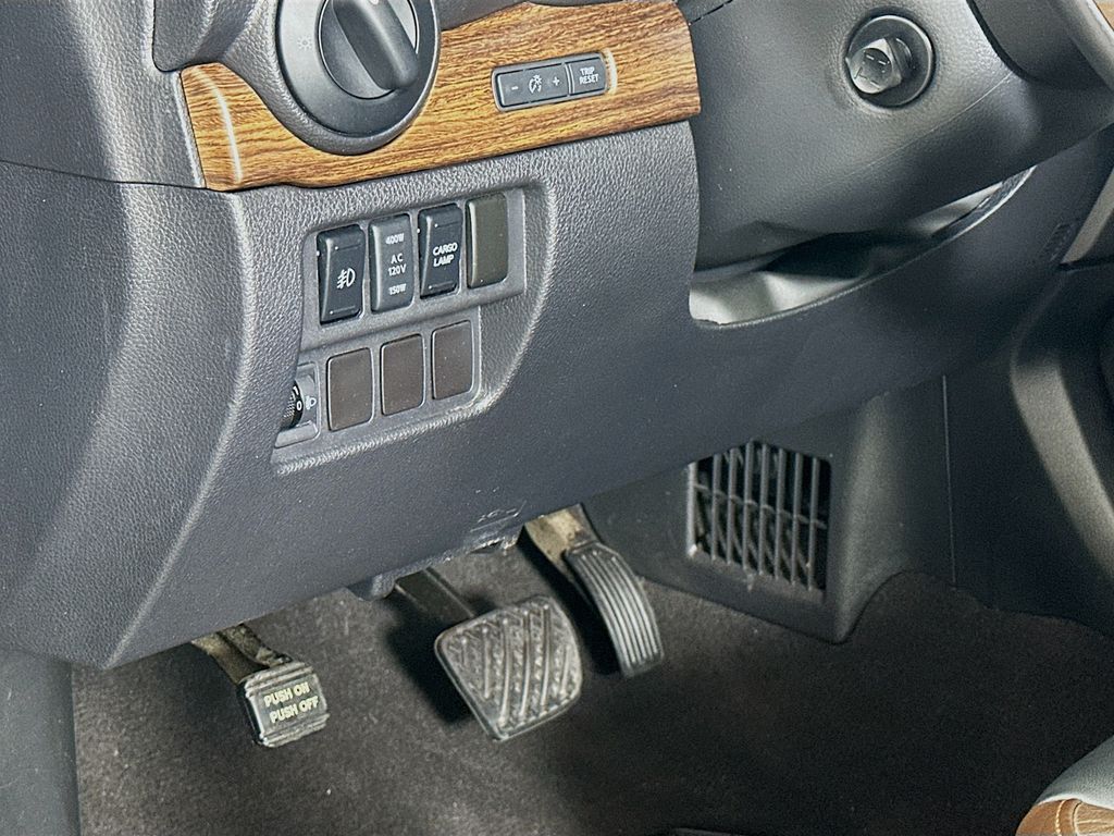 Thumbnail: 2017 Nissan Titan - 10