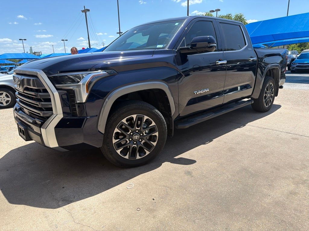 Blueprint 2025 Toyota Tundra Pickup Truck Four-Wheel Drive Automatic