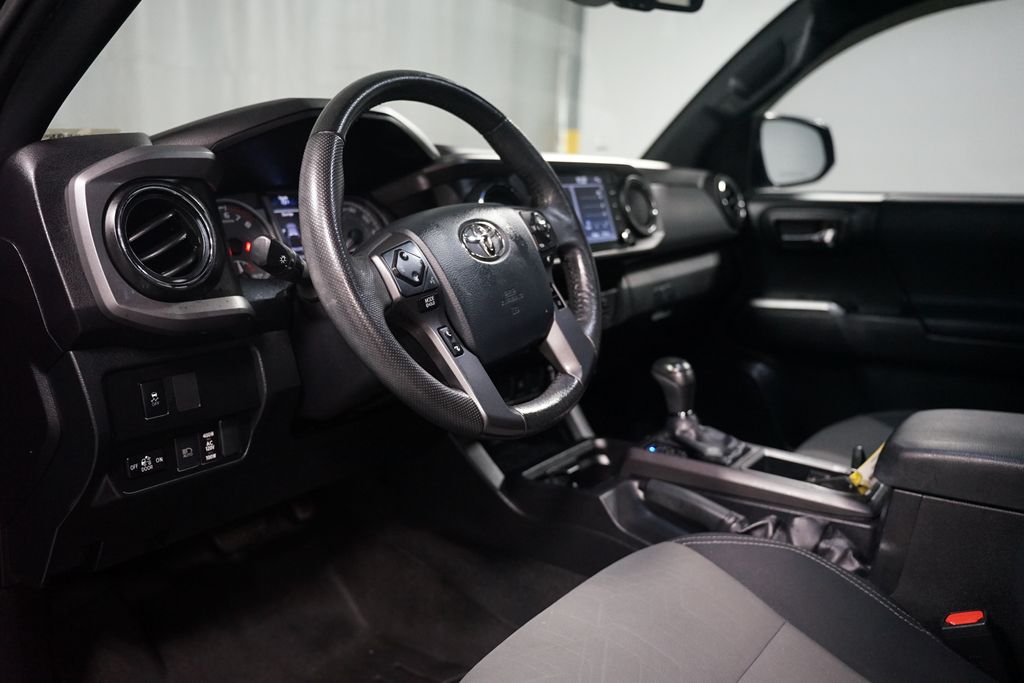 Thumbnail: 2020 Toyota Tacoma - 17