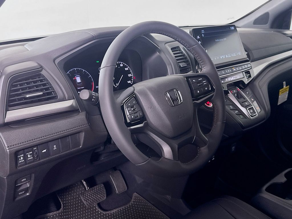 Thumbnail: 2026 Honda Odyssey - 17