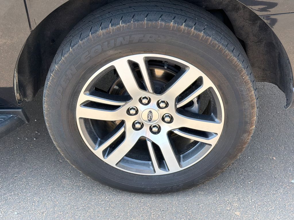 Used 2024 Black Ford Limited image 19