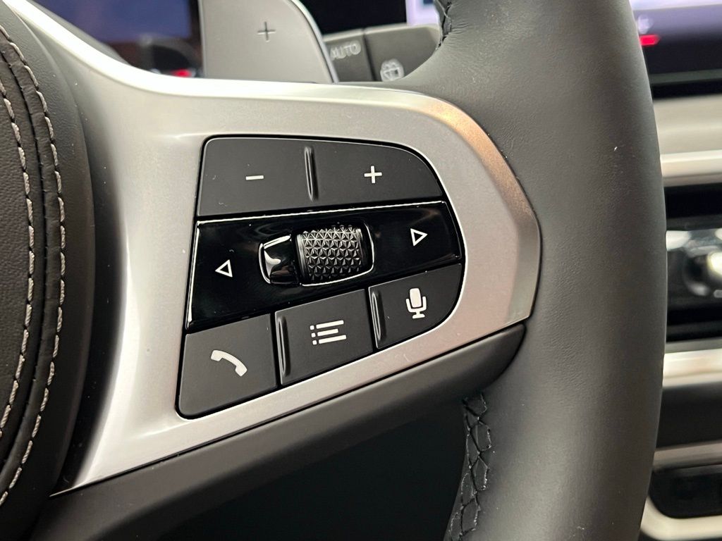 Thumbnail: 2026 BMW X5 - 18