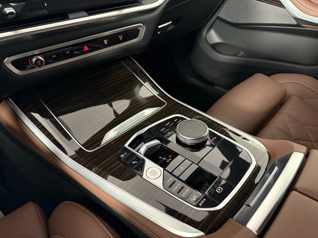 Thumbnail: 2024 BMW X5 - 15