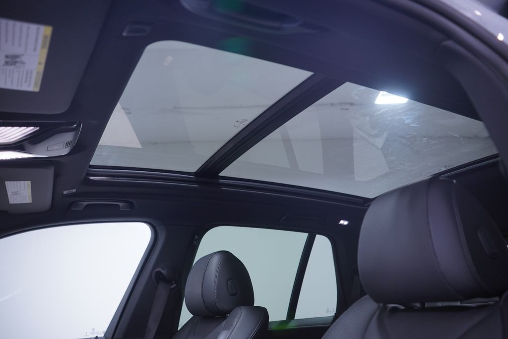 Thumbnail: 2026 BMW X5 - 8