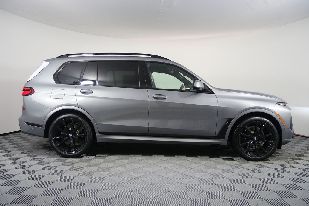 Thumbnail: 2026 BMW X7 - 2