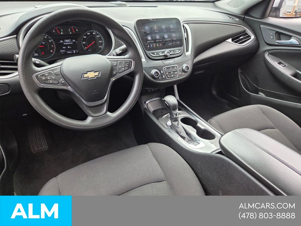 Used 2024 Gray Chevrolet LT image 8