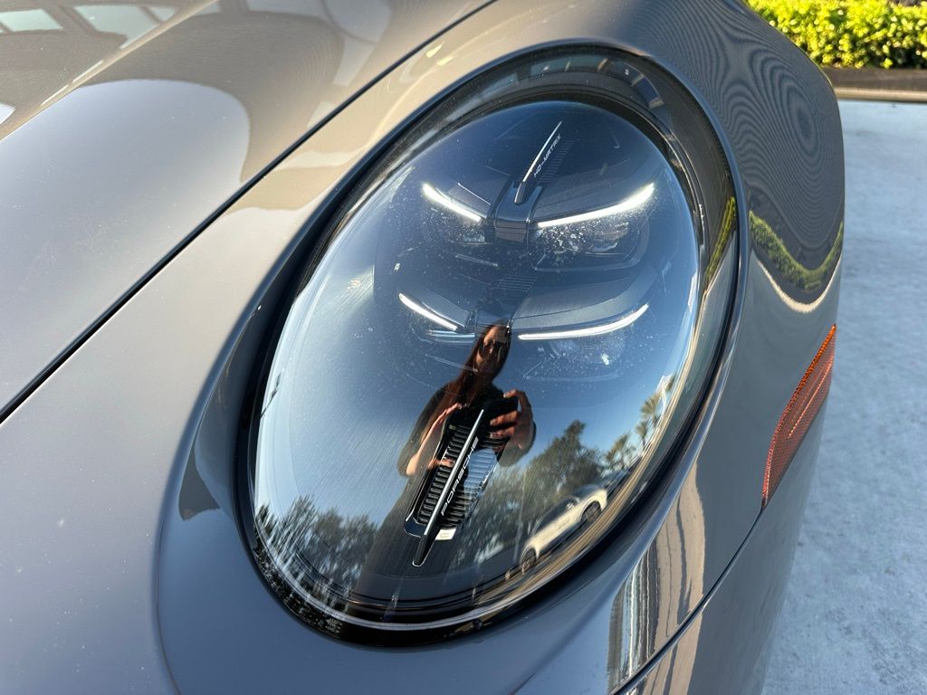 Thumbnail: 2025 Porsche 911 - 13