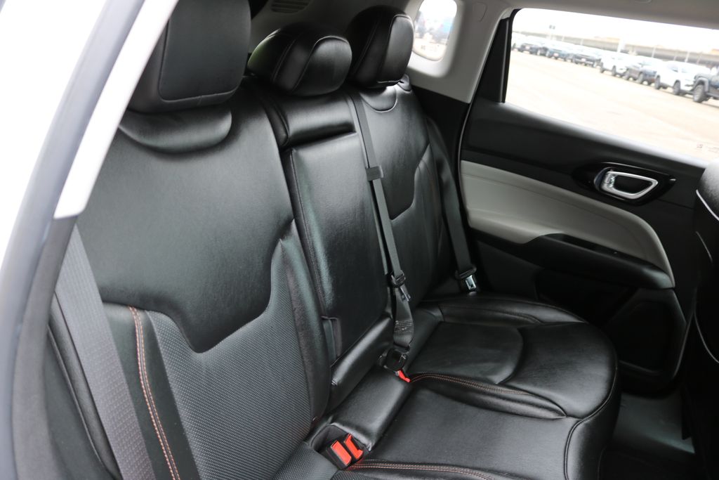 Used Car 2022 Jeep Compass  Limited For Sale Under $25,000 In Austin, Texas