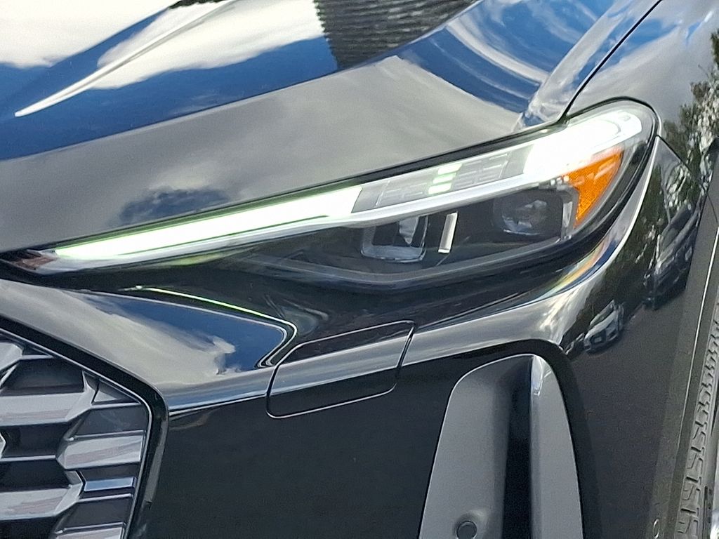 Thumbnail: 2025 Audi Q5 - 6