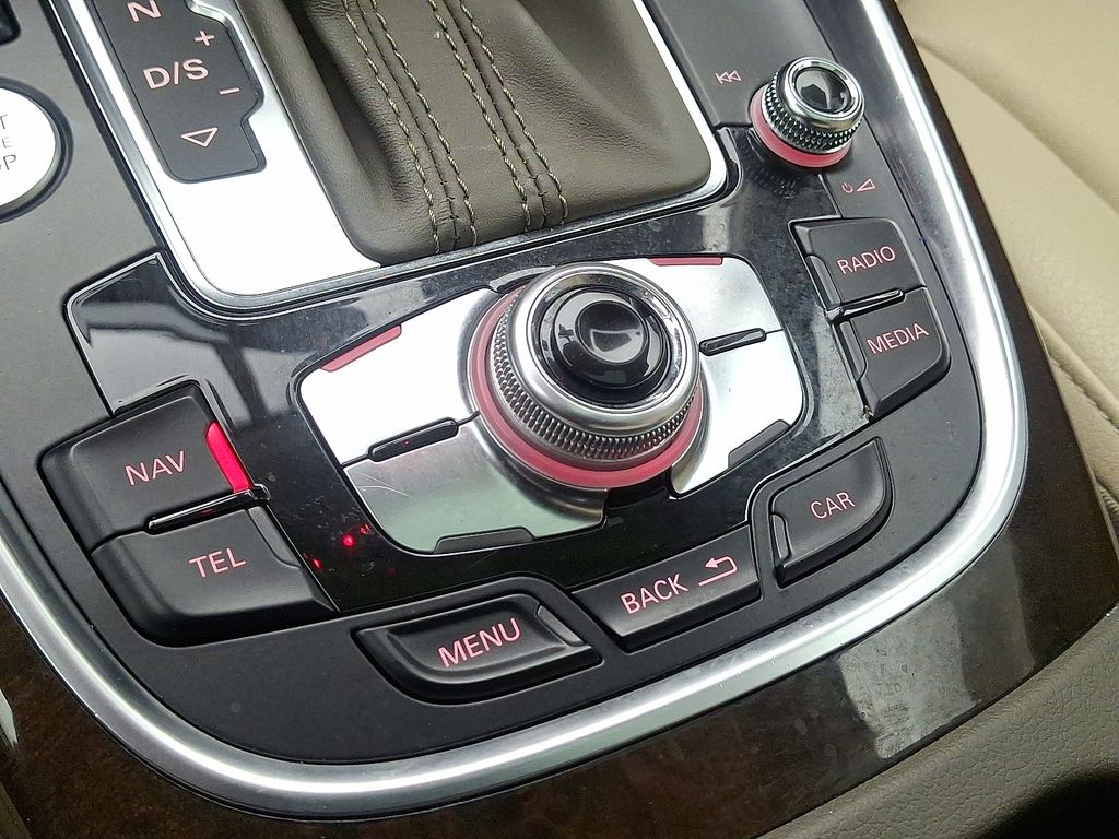 Thumbnail: 2013 Audi Q5 - 16