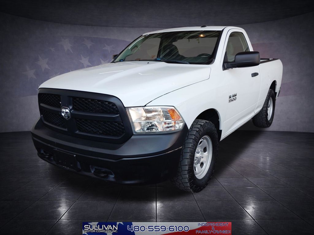 Bright White Clearcoat 2018 RAM 1500 Pickup Truck Four-Wheel Drive 8-Speed Automatic