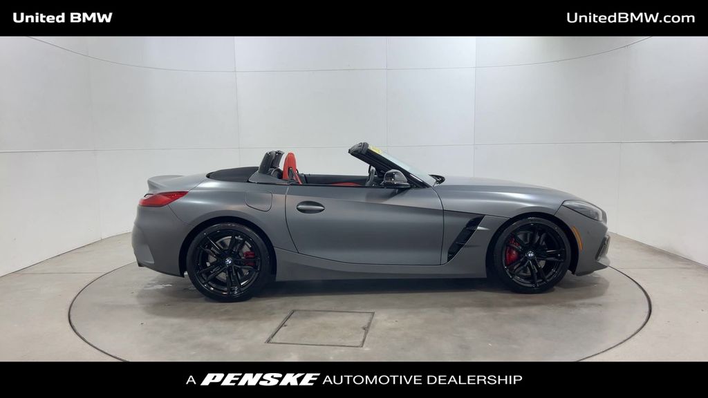 2025 BMW Z4 M40i 9