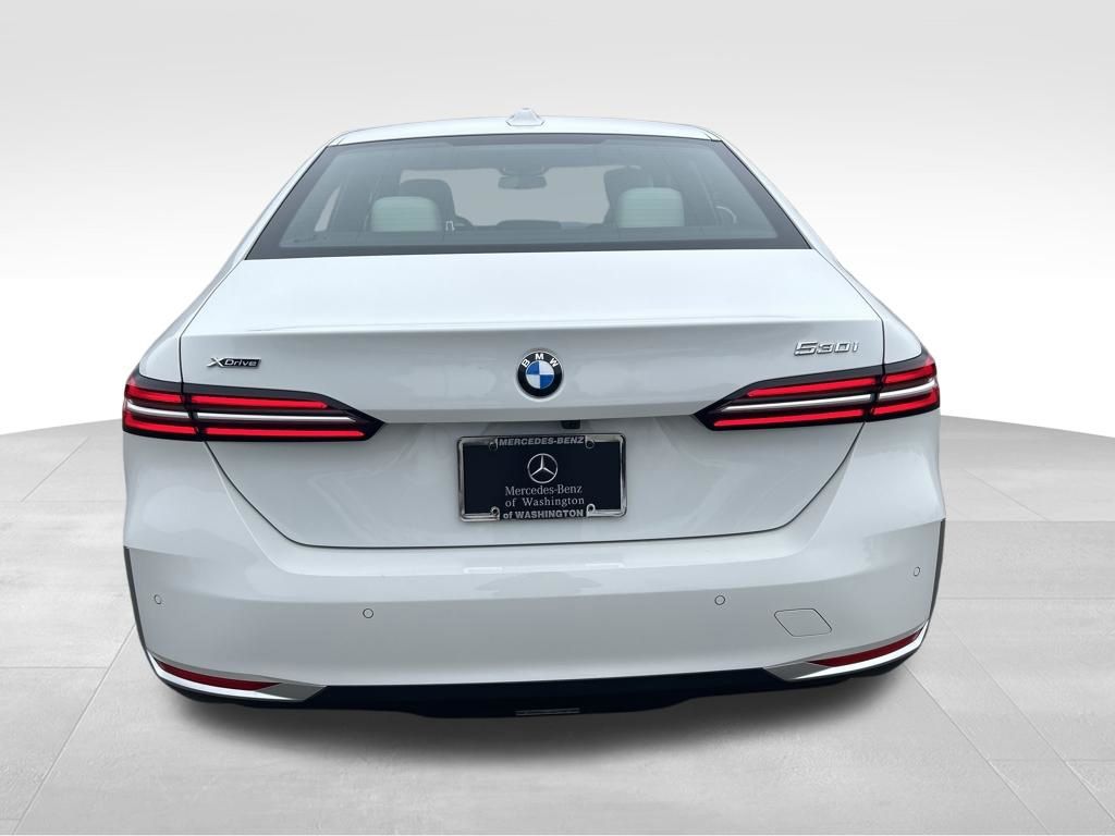 2024 BMW 5 Series 530i xDrive - 3