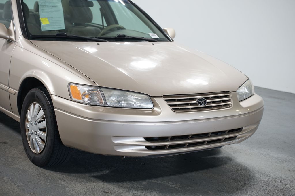Thumbnail: 1997 Toyota Camry - 4