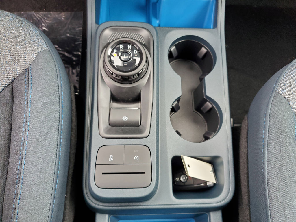 New 2025 Blue Ford XLT image 32
