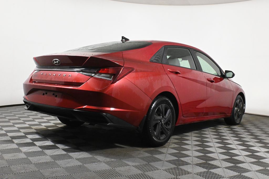 Thumbnail: 2021 Hyundai Elantra - 7