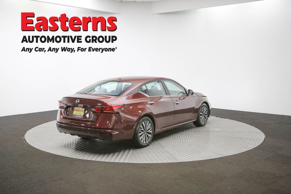 Used 2023 Red Nissan 2.5 SV image 38