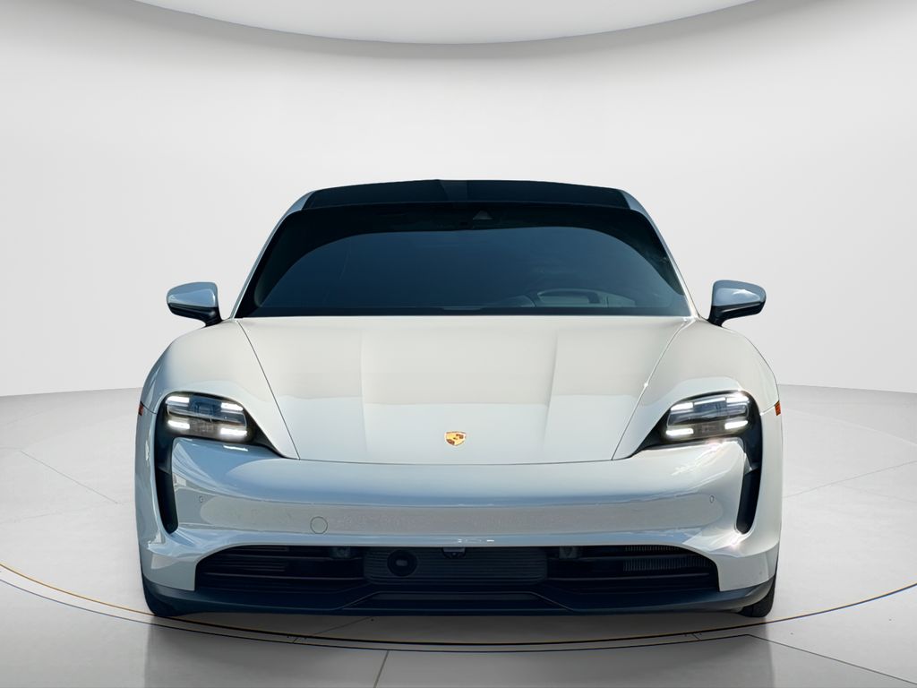 Certified Used 2022  Porsche  image 2