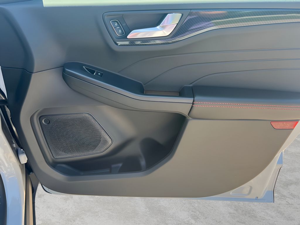 2025 Ford Escape Hybrid