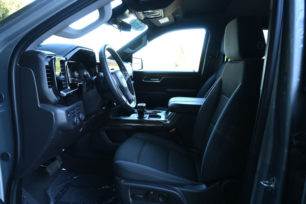 Thumbnail: 2024 Chevrolet Silverado 1500 - 3