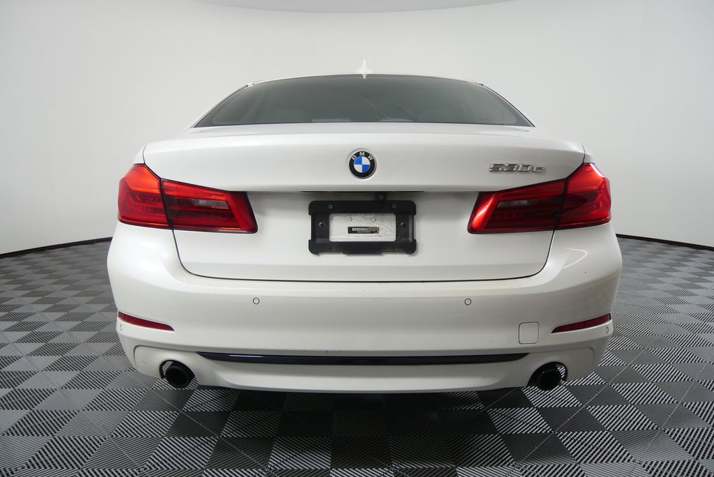 Thumbnail: 2019 BMW 5 Series - 4