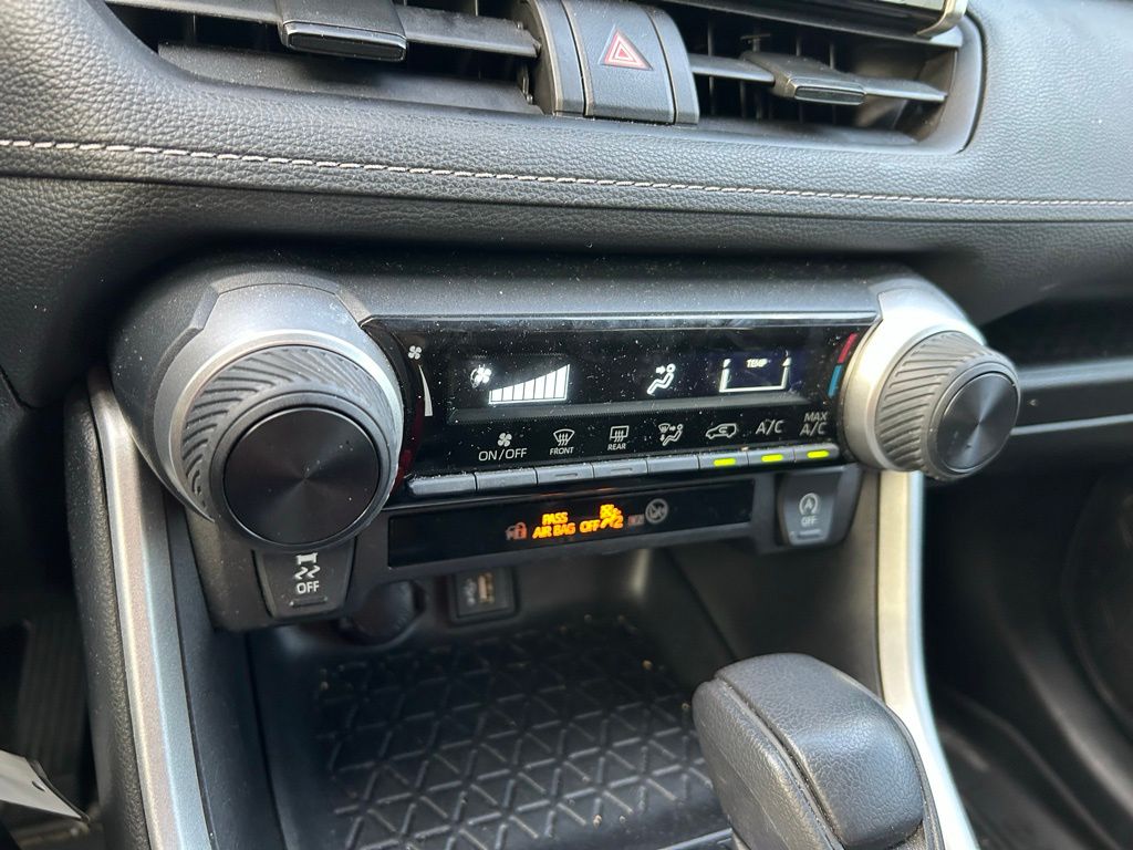 2024 Toyota RAV4 LE 25