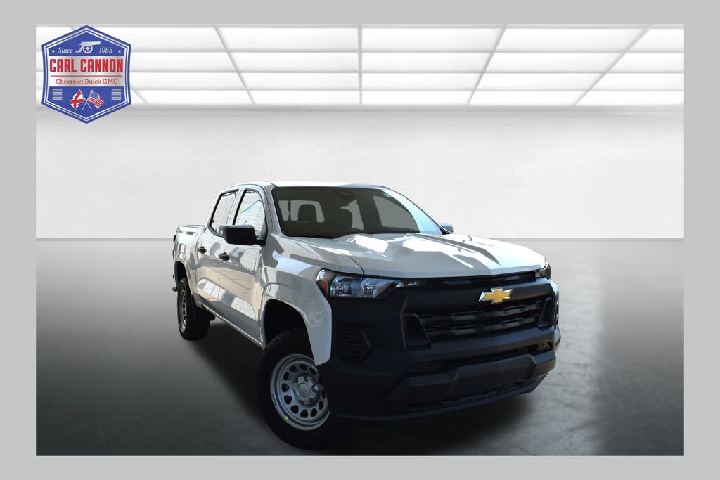 Summit White 2026 Chevrolet Colorado Pickup Truck Four-Wheel Drive 8-Speed Automatic