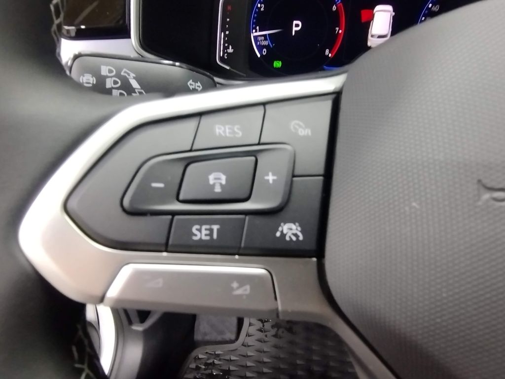 2025 Volkswagen Taos 1.5T SEL