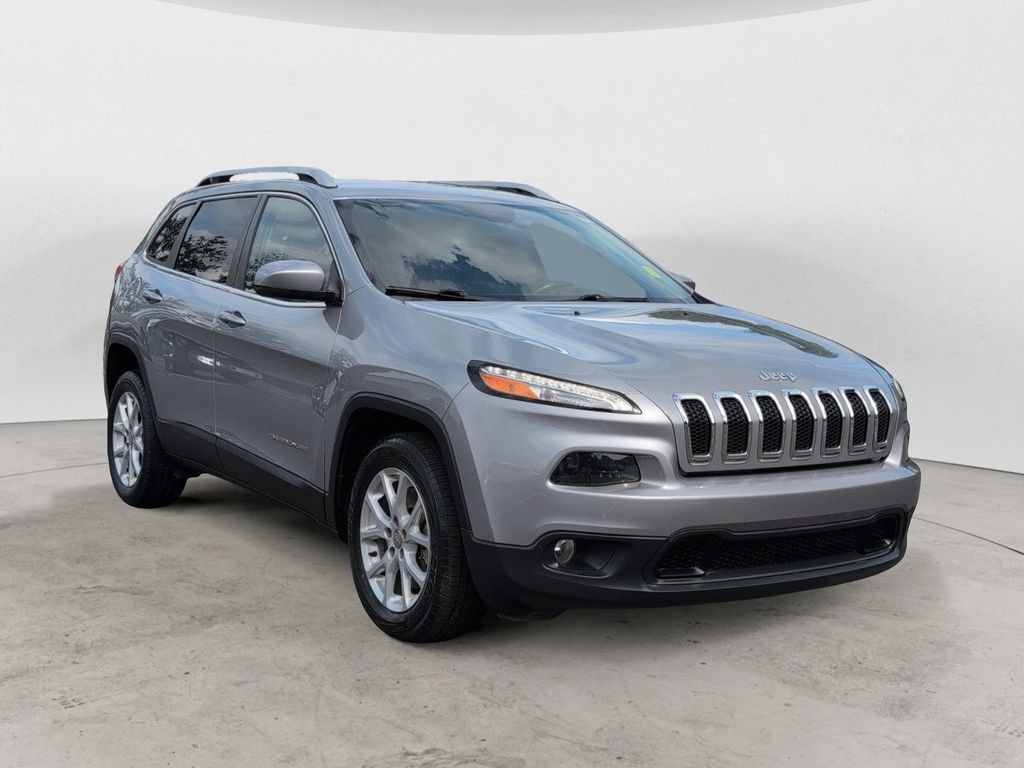  2017 Jeep Cherokee Latitude FWD   