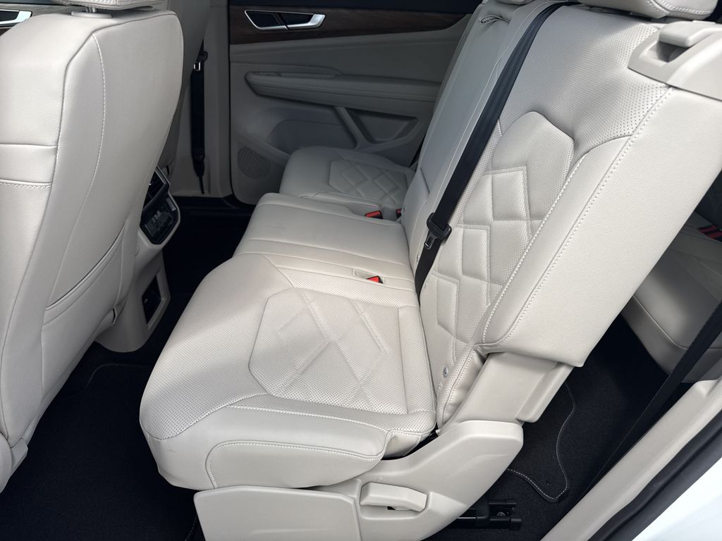 2026 Volkswagen Atlas 2.0T SE White at Bayshore Chrysler Jeep Dodge Ram