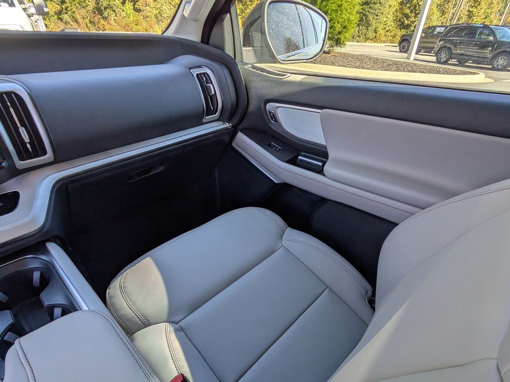 2025 Ford Expedition Active MAX